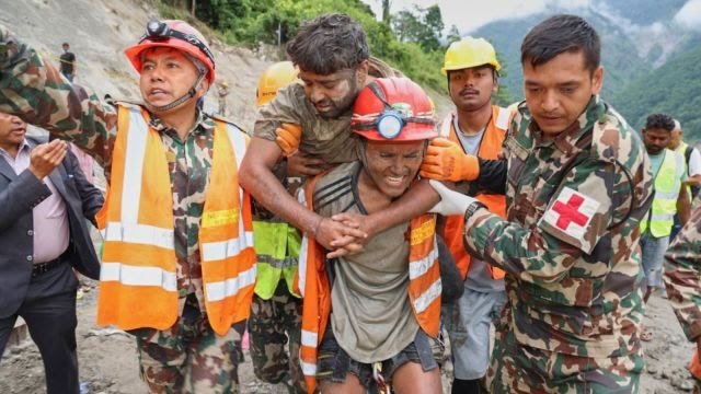 Nepal Tunnel Rescue: নেপালে ৯ দিন পর জলবিদ্যুৎ প্রকল্পের টানেল থেকে জীবিত উদ্ধার কর্মী