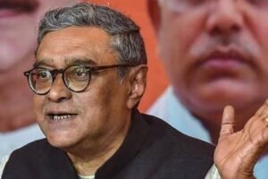 Swapan Dasgupta condemns CPM bookstall vandalism: অর্থমন্ত্রী স্বপন দাশগুপ্তের ফাইল ছবি