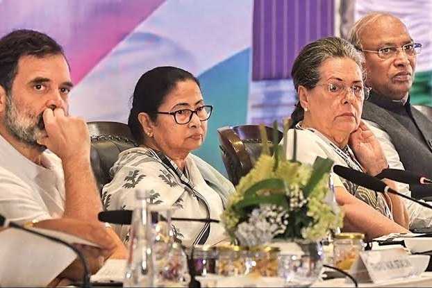 INDIA Alliance Meeting: দিল্লিতে ইন্ডিয়া জোটের বৈঠকে সোনিয়া গান্ধী, মমতা বন্দ্যোপাধ্যায় এবং রাহুল গান্ধী