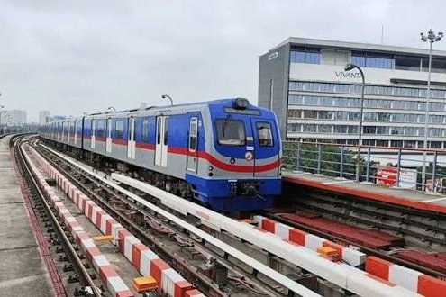 Kolkata Metro night service: পুজোয় সারারাত মেট্রো পরিষেবা ও স্টেশনের ছবি