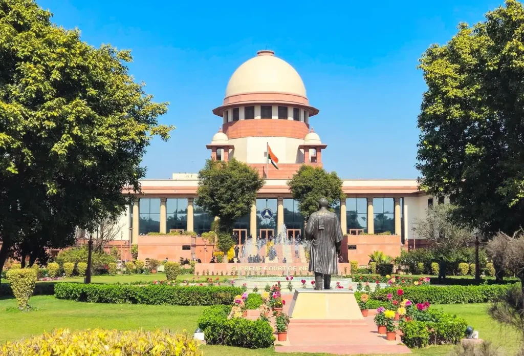 অ্যান্টি-সিইসি বিক্ষোভ ঘিরে রবিবার সুপ্রিম কোর্টে বিশেষ শুনানি, বেআইনি আটক ও মেট্রো বন্ধ নিয়ে কড়া বার্তা